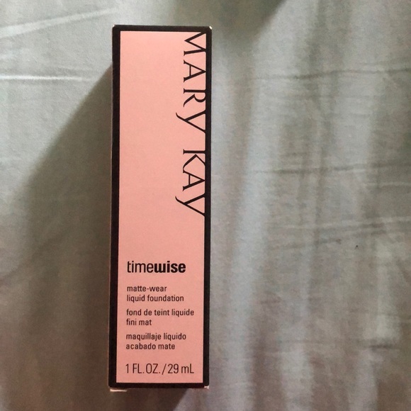 Mary Kay Other - Mary Kay Beige 5 foundation Mary Kay Other - Mary Kay Beige 5 foundation
